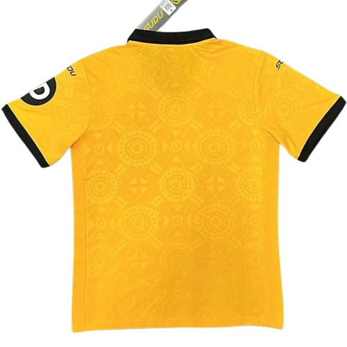 25-26 Wolverhampton Wanderers Home
