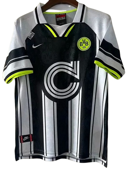 196-97 Dortmund UCL Away