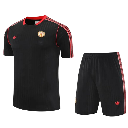 25-26 Man Utd Black Training Short Suit